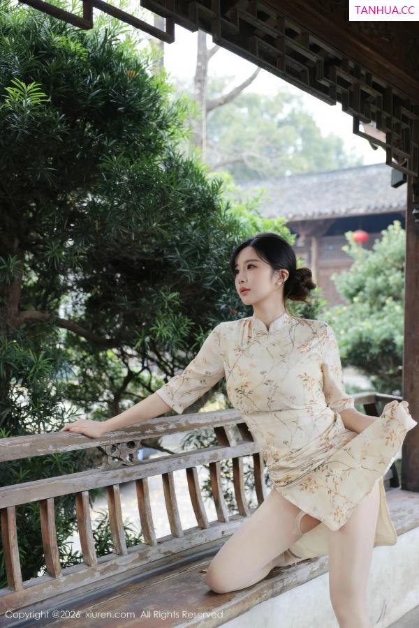   [XiuRen]高清写真图 2026.01.09 No.11214 小肉肉咪 黄色蕾丝内衣第20张图片
